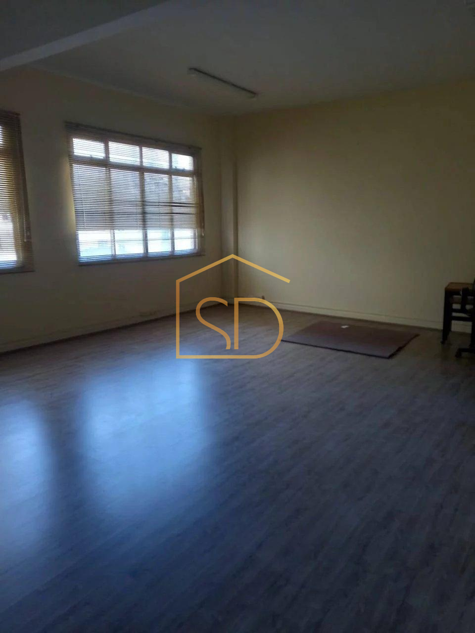 RESERVADO - 2 Salas amplas, comercial 110m², à venda em Curitiba, Centro - Solange Delfim Consultora de Imóveis