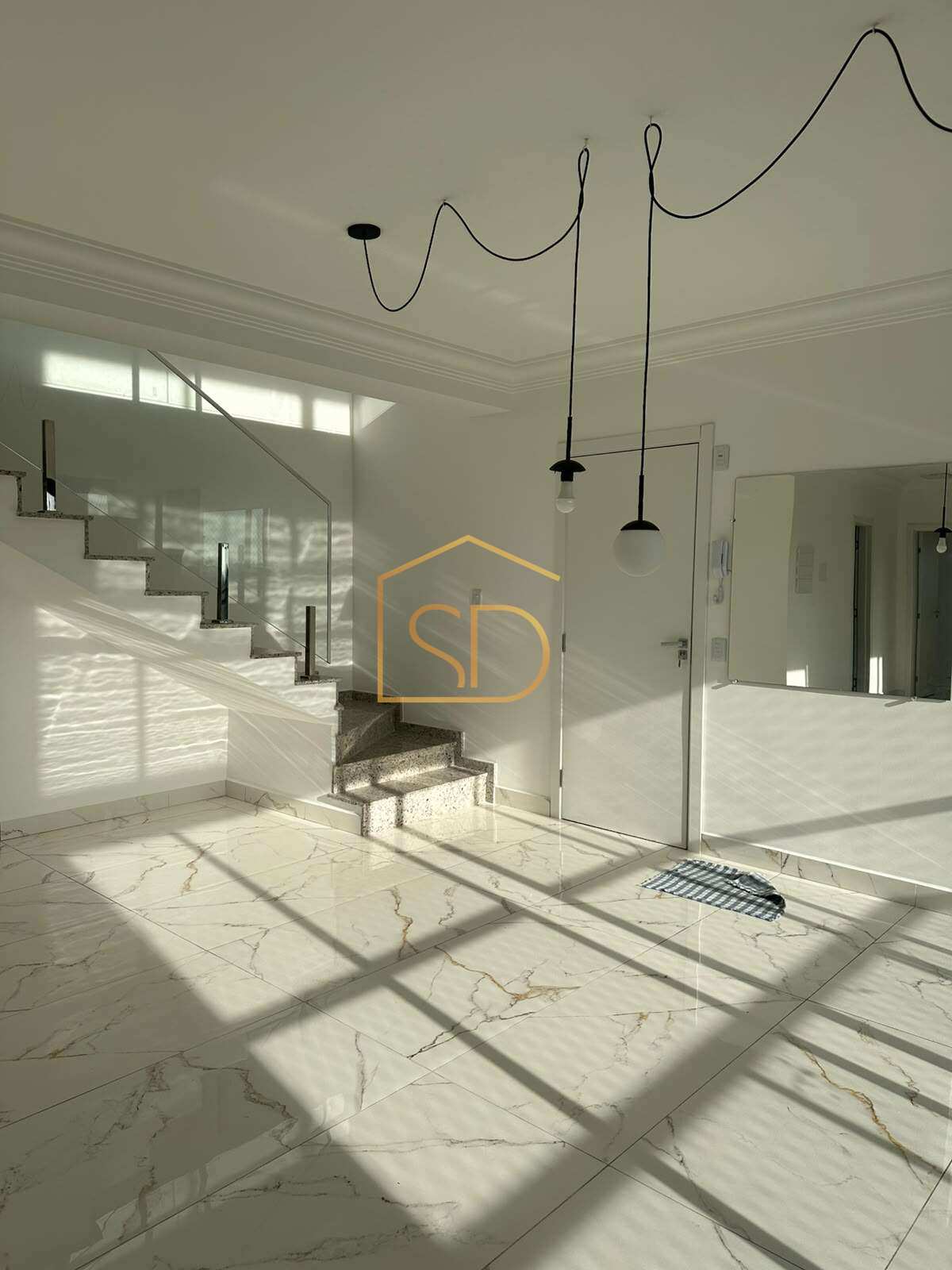 Apartamento Cobertura para locação com 3 quartos sendo 2 suítes, 130m², em São José dos Pinhais, Centro - Solange Delfim Consultora de Imóveis