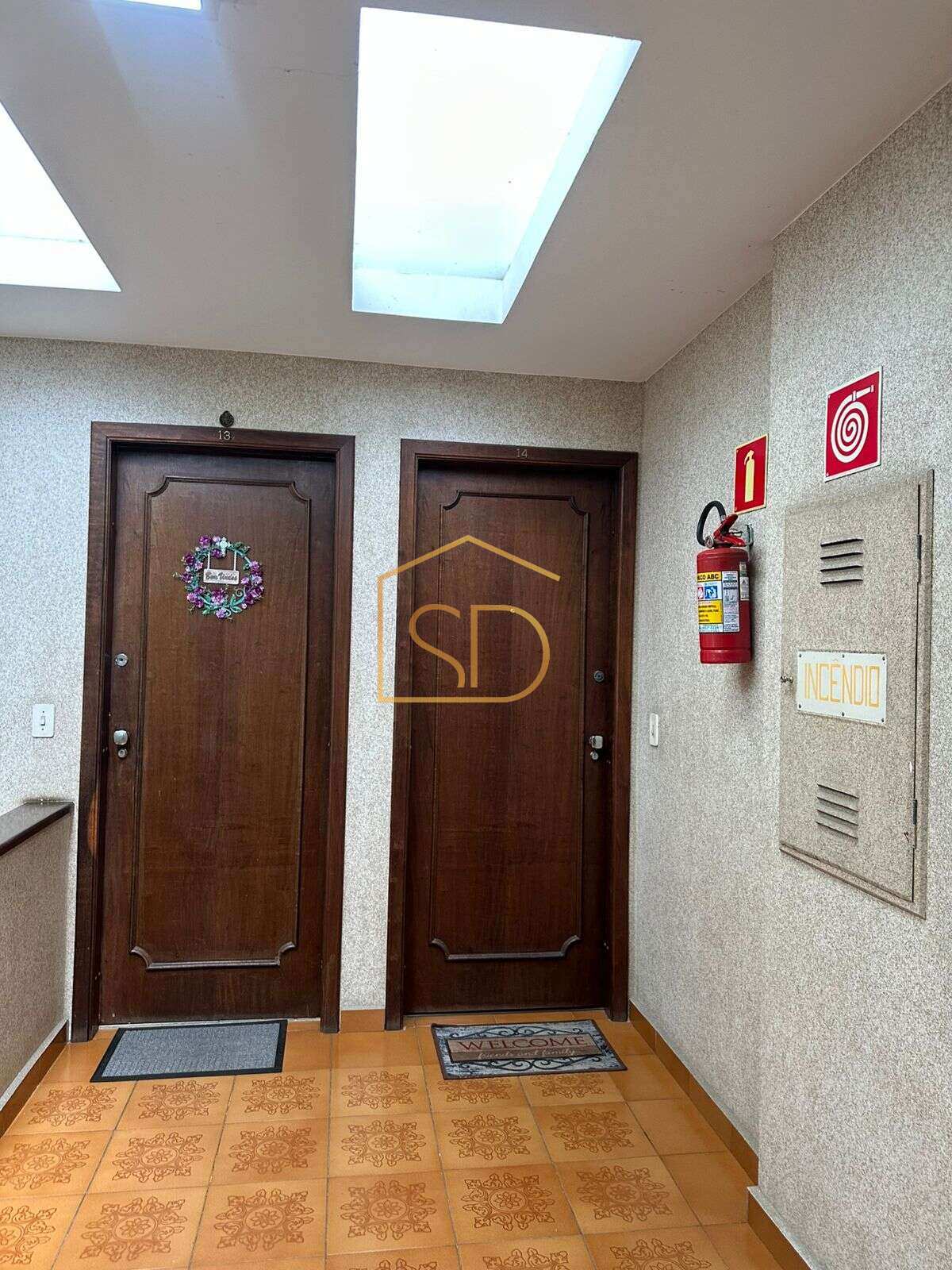 Apartamento para venda com 2 quartos no Residencial Papa João XXII em Curitiba, Rebouças. - Solange Delfim Consultora de Imóveis