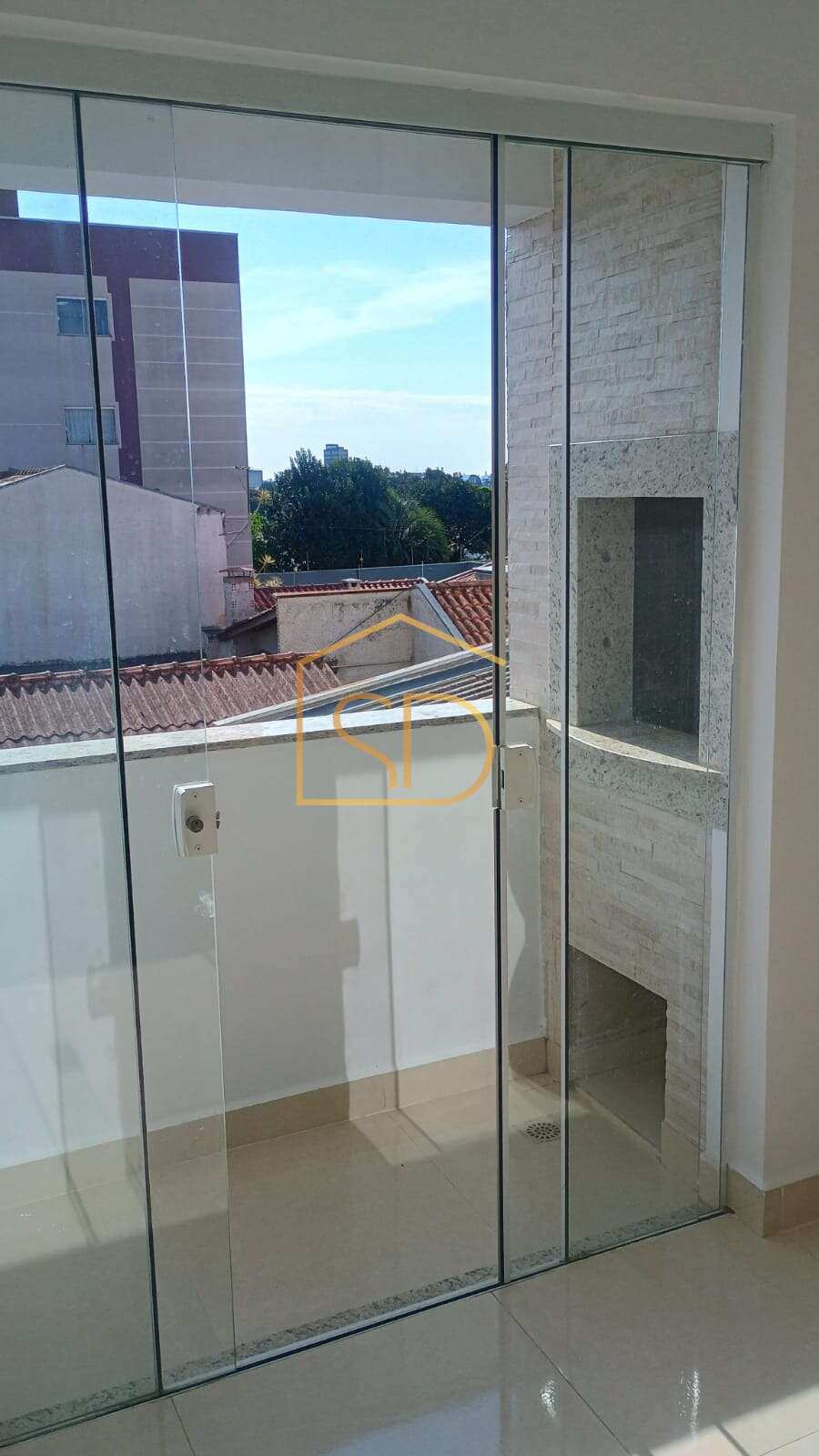 Ótimo Apartamento para alugar com 2 quartos em São José dos Pinhais, Cruzeiro. - Solange Delfim Consultora de Imóveis