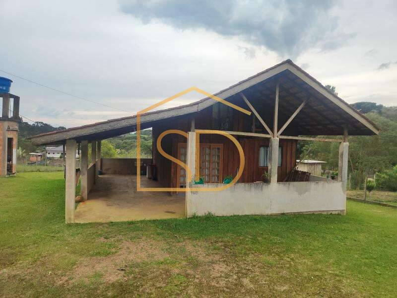 Maravilhosa Chácara à venda, 2.643.97 m² no Condomínio Sol Nascente em Tijucas do Sul, Rio de Una, com 2 quartos e Pomar - Solange Delfim Consultora de Imóveis