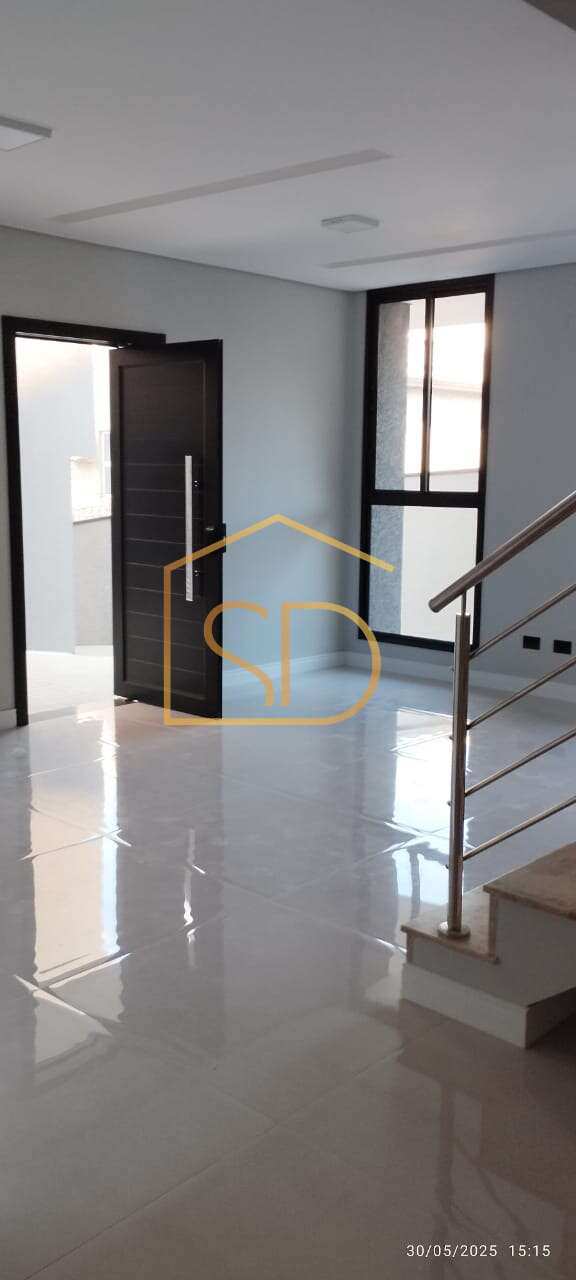 Espetacular Sobrado Triplex à venda  com 3 quartos 2 suítes, 137,92m² no Uberaba em Curitiba. - Solange Delfim Consultora de Imóveis