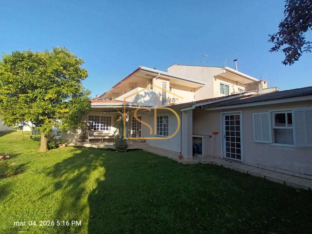 Sobrado à venda com energia solar com 3 quartos, 226m² no Aristocrata em São José dos Pinhais . - Solange Delfim Consultora de Imóveis