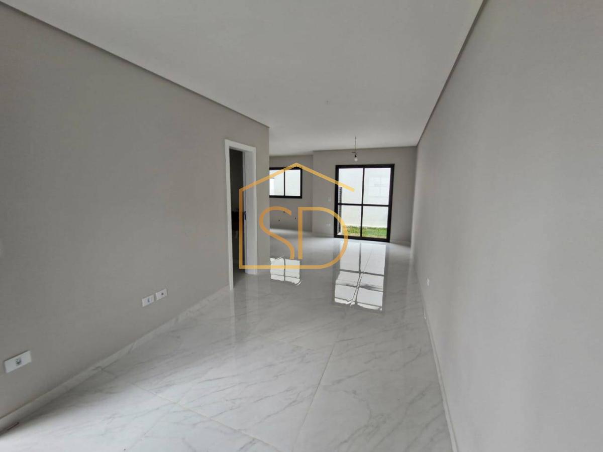 Sobrado com 3 quartos, 127,09m², à venda em Curitiba, Uberaba - Solange Delfim Consultora de Imóveis