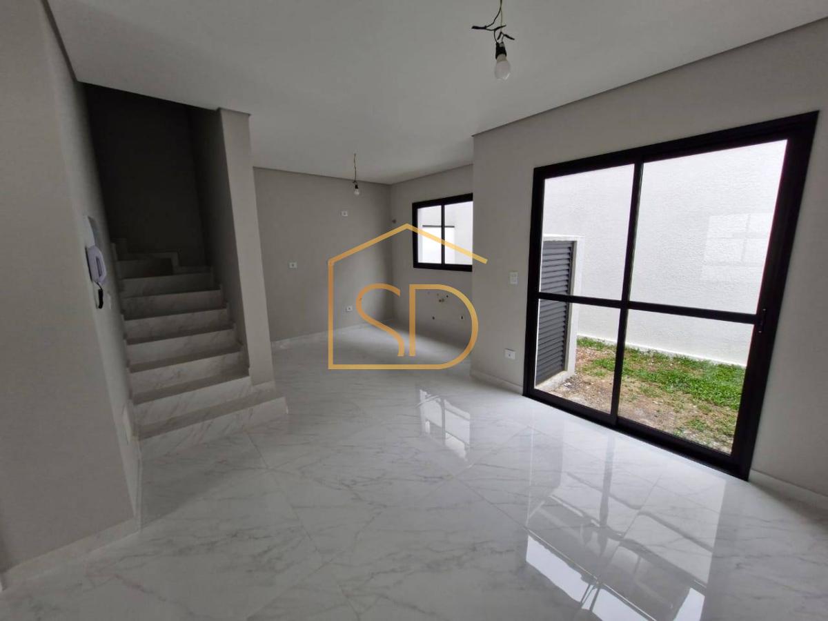 Sobrado com 3 quartos, 127,09m², à venda em Curitiba, Uberaba - Solange Delfim Consultora de Imóveis